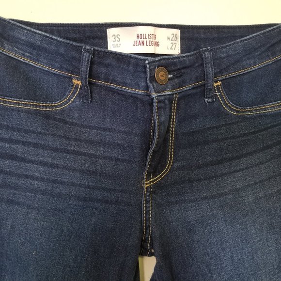 Hollister - Picture 2 of 3